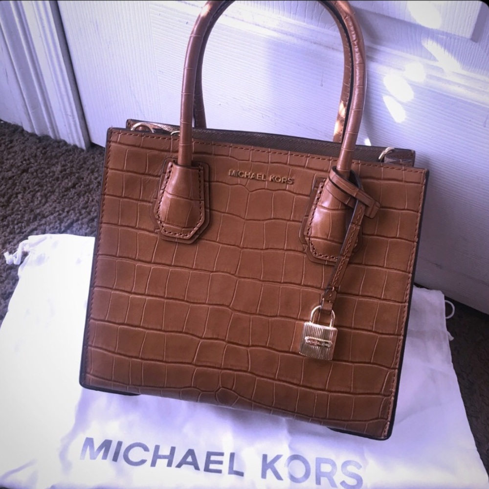 Michael Kors Small Mercer Crossbody